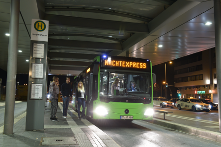 Aufgrund von Straßenbau-Arbeiten in Salzkotten-Verne kommt es ab dem 8. Mai zu Anpassungen im Fahrtweg der Linie NE 17. © HochstiftBewegt